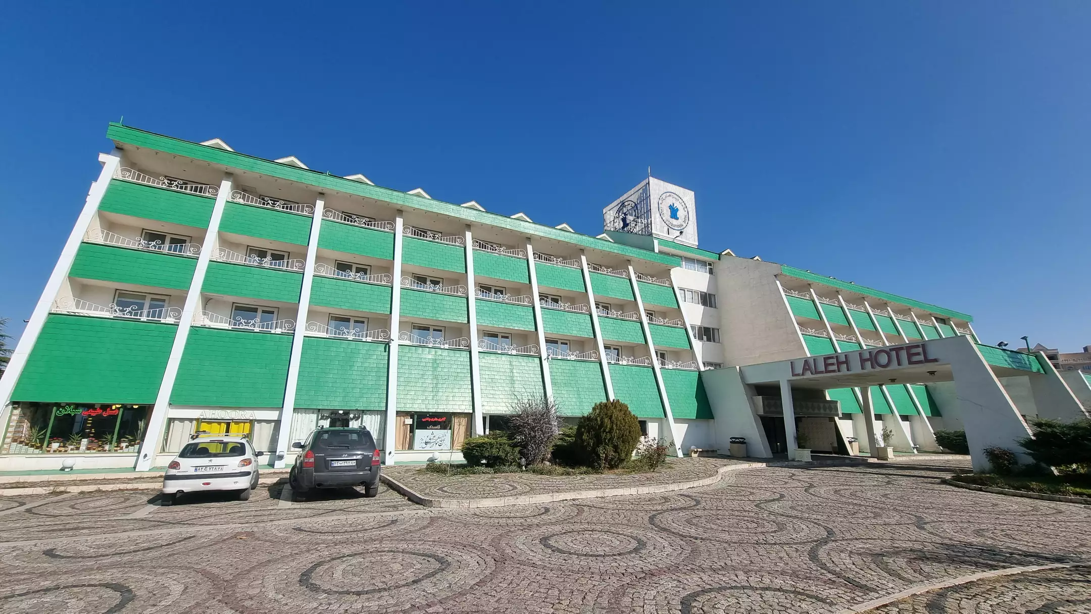 Alibaba https://cdn.alibaba.ir/ostorage/hotel-accommodation-images/674715c67e75320ec907f113_هتل لاله سرعین - نمای هتل (1).webp